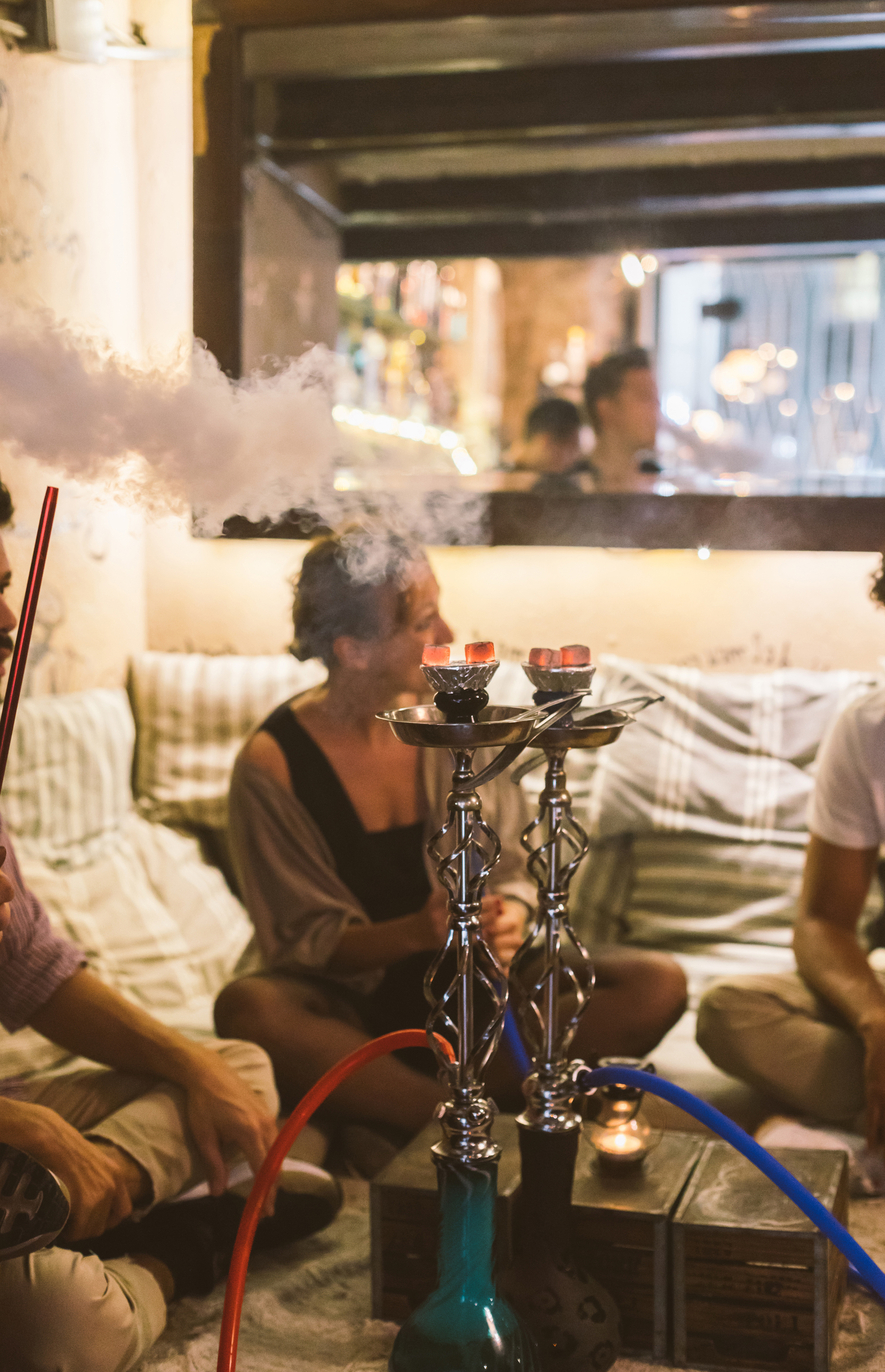 Where to Smoke Shisha in an Exclusive Atmosphere with Gourmet Tapas?